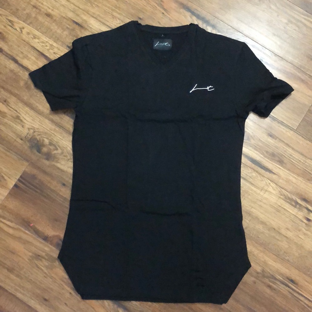 Black v-neck shirt